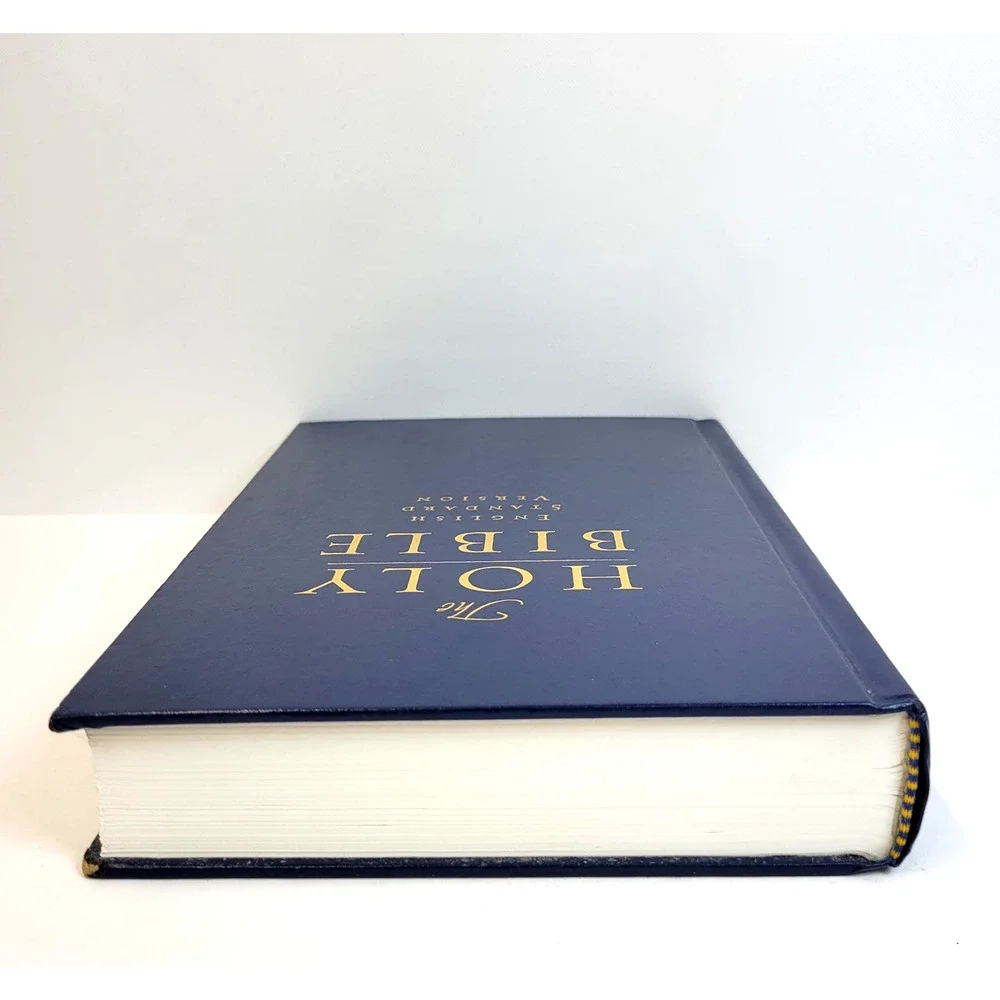 Holy Bible ESV English Standard Version Crossway Blue HC Pew Church Bible 2002‎